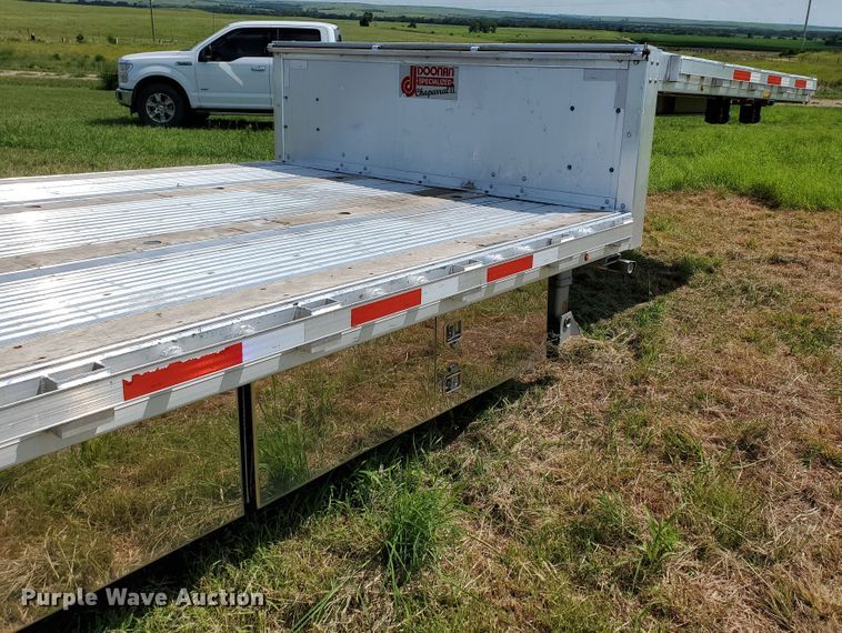image for item DJ3167 2018 Doonan Chaparrel II 532ACLGC1NFZ flatbed trailer