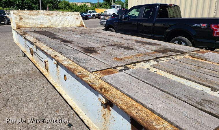 image for item EL9888 1985 Trail King TK70HT drop deck equipment trailer