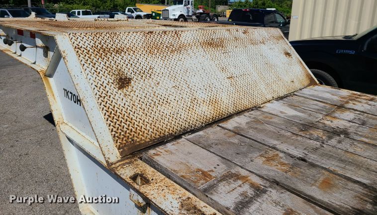 image for item EL9888 1985 Trail King TK70HT drop deck equipment trailer