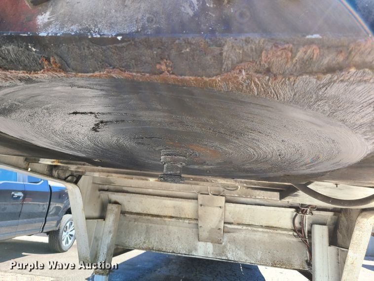 image for item EL9888 1985 Trail King TK70HT drop deck equipment trailer