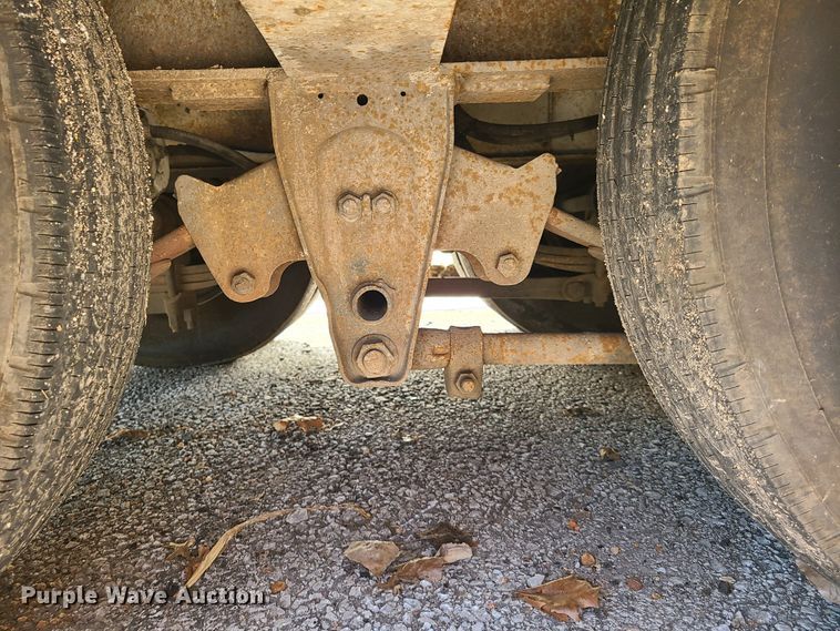 image for item EL9888 1985 Trail King TK70HT drop deck equipment trailer