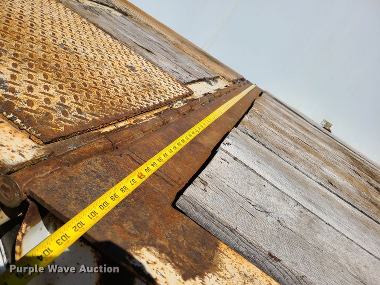 image for item EL9888 1985 Trail King TK70HT drop deck equipment trailer