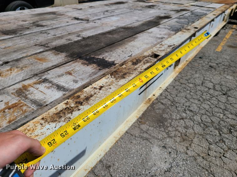 image for item EL9888 1985 Trail King TK70HT drop deck equipment trailer