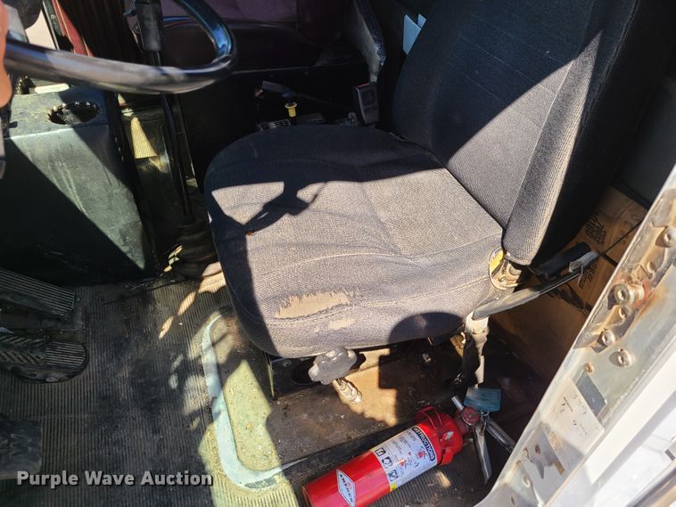 image for item EL9894 1995 Kenworth T800  semi truck