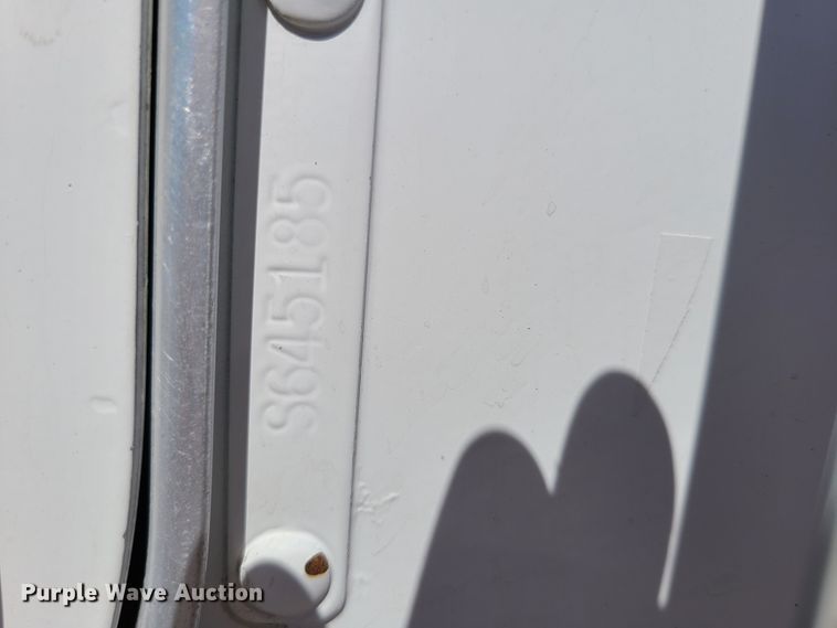 image for item EL9894 1995 Kenworth T800  semi truck