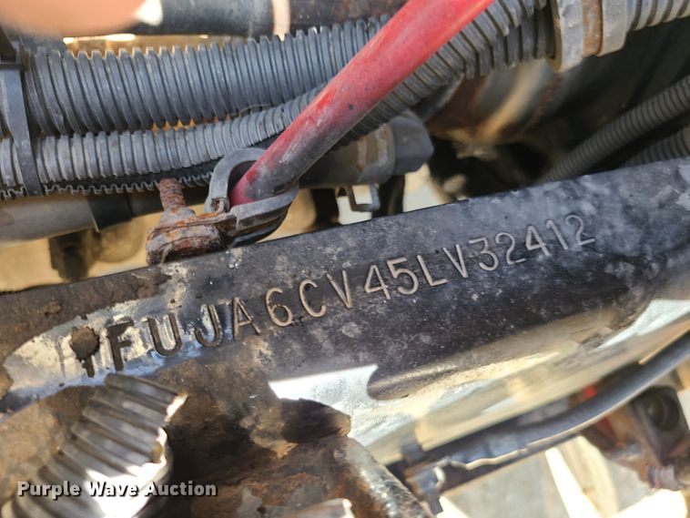 image for item EL9909 2005 Freightliner Columbia  semi truck