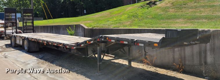 image for item EL9910 1998 Clark equipment trailer