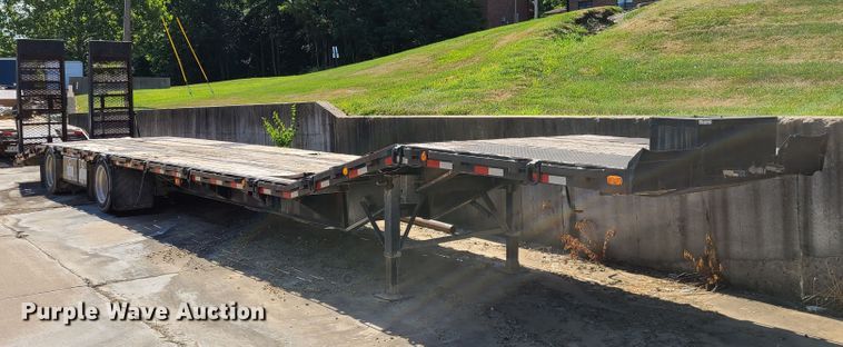 image for item EL9910 1998 Clark equipment trailer