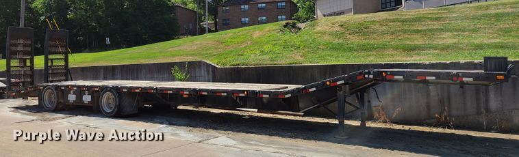 image for item EL9910 1998 Clark equipment trailer