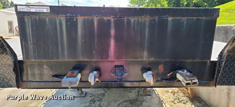 image for item EL9910 1998 Clark equipment trailer