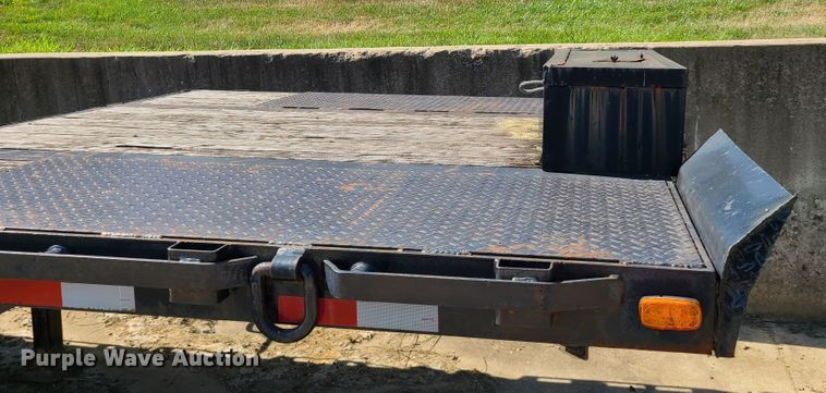 image for item EL9910 1998 Clark equipment trailer