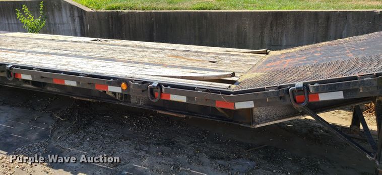 image for item EL9910 1998 Clark equipment trailer