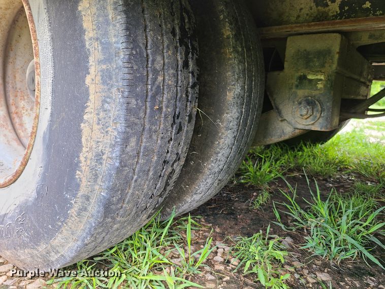 image for item EL9928 1991 Landall Haulall drop deck equipment trailer