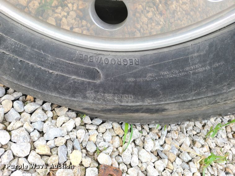 image for item EL9929 1986 Mack R688ST  semi truck