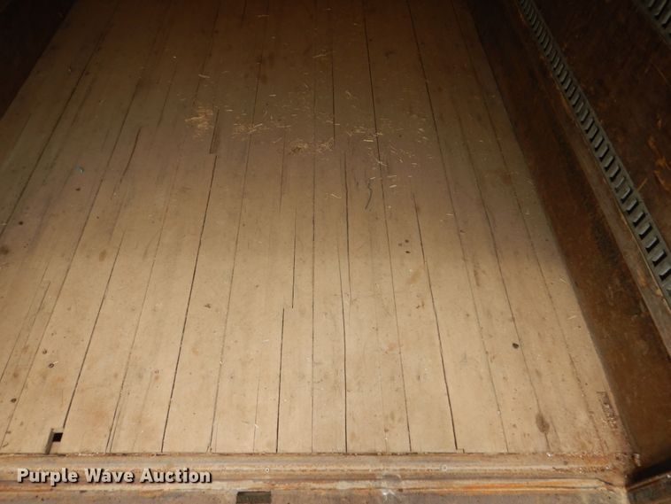 image for item FK9385 2006 Peterbilt 335  box truck