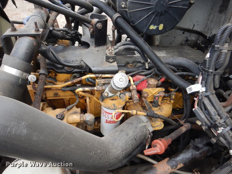 image for item FK9385 2006 Peterbilt 335  box truck