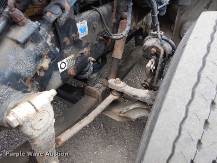 image for item FK9385 2006 Peterbilt 335  box truck