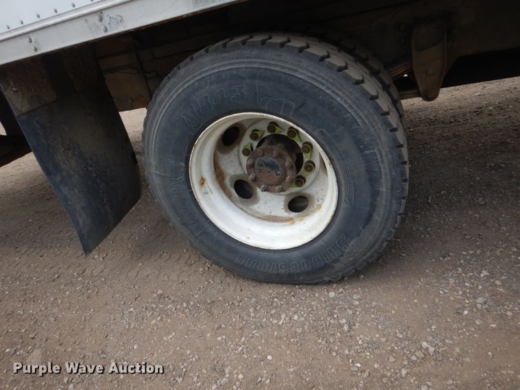 image for item FK9385 2006 Peterbilt 335  box truck