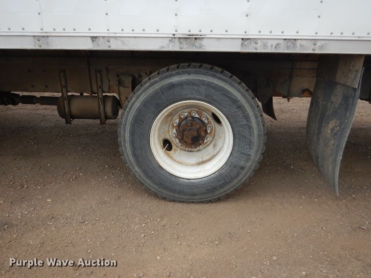 image for item FK9385 2006 Peterbilt 335  box truck