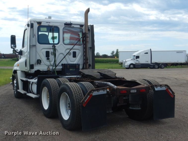 image for item FK9386 2012 Freightliner Cascadia  semi truck