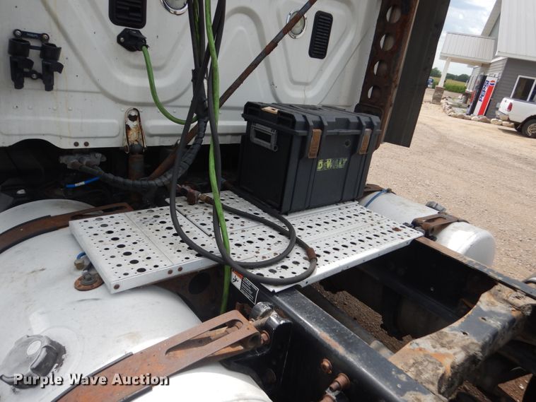 image for item FK9386 2012 Freightliner Cascadia  semi truck