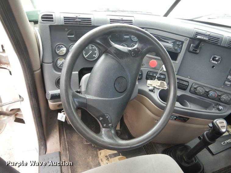 image for item FK9386 2012 Freightliner Cascadia  semi truck