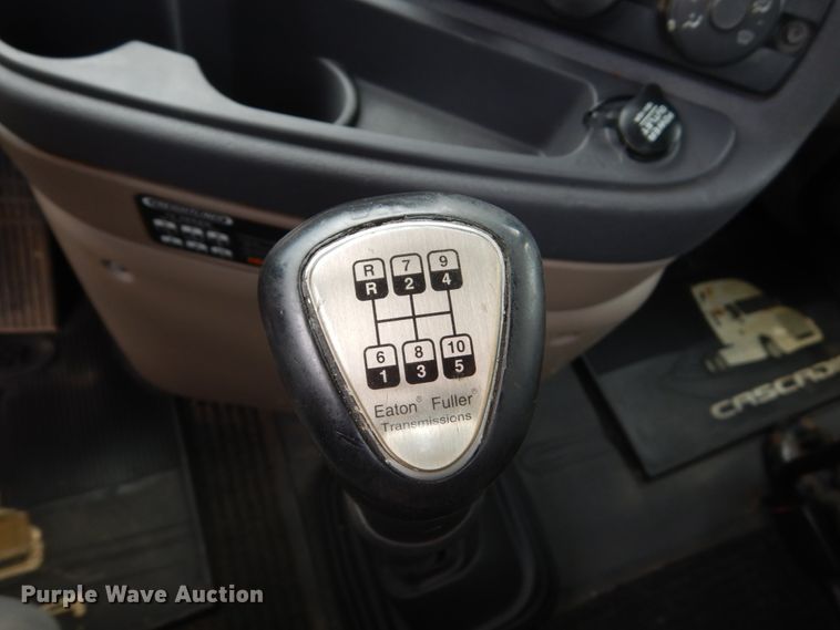 image for item FK9386 2012 Freightliner Cascadia  semi truck