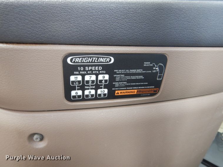 image for item FK9386 2012 Freightliner Cascadia  semi truck