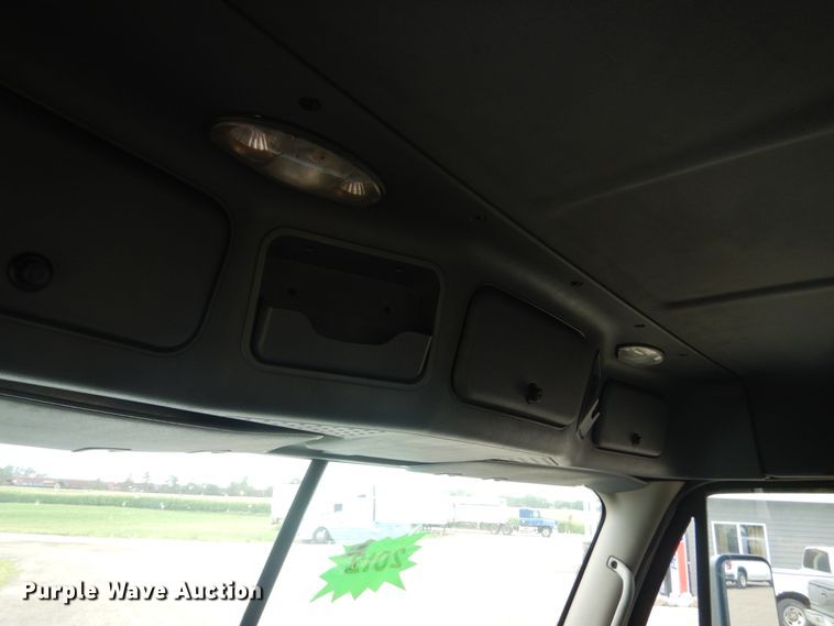 image for item FK9386 2012 Freightliner Cascadia  semi truck