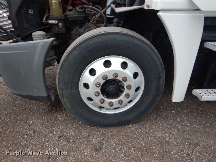 image for item FK9386 2012 Freightliner Cascadia  semi truck