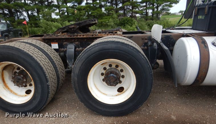 image for item FK9386 2012 Freightliner Cascadia  semi truck