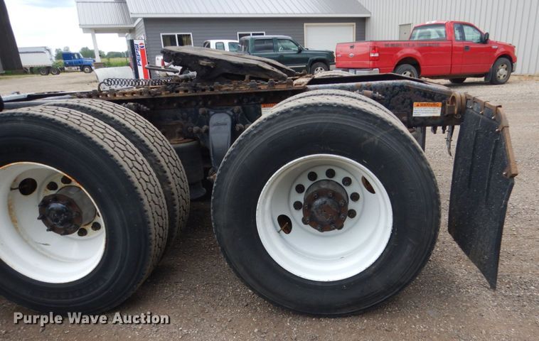 image for item FK9386 2012 Freightliner Cascadia  semi truck