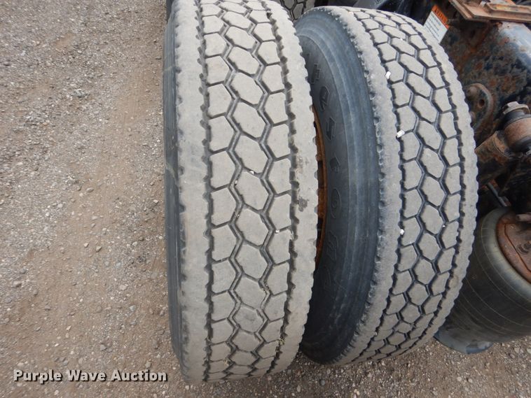 image for item FK9386 2012 Freightliner Cascadia  semi truck