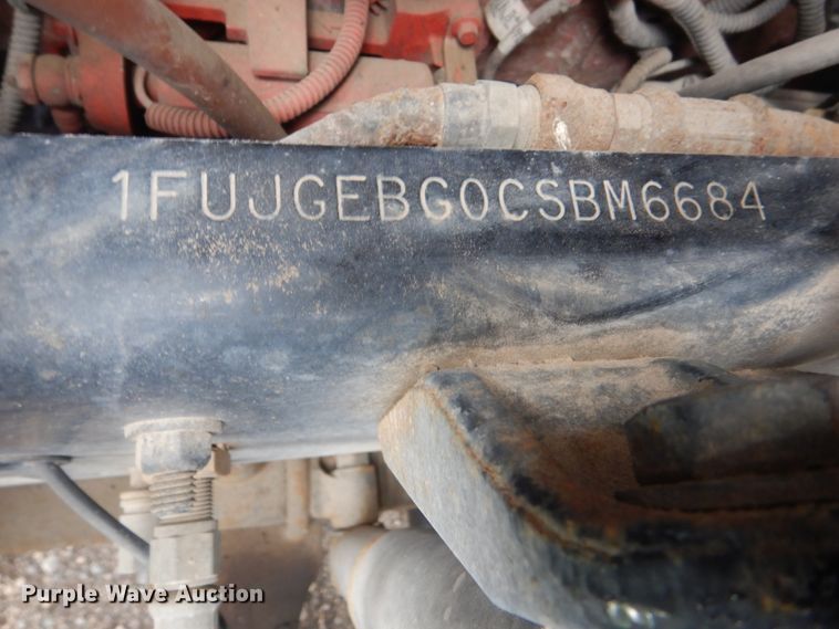 image for item FK9386 2012 Freightliner Cascadia  semi truck