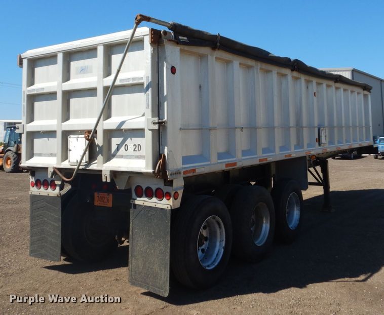 image for item FK9420 2002 Hillcrest Homes end dump trailer