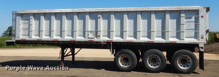 image for item FK9420 2002 Hillcrest Homes end dump trailer