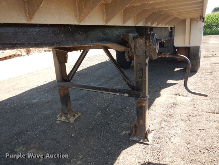 image for item FK9420 2002 Hillcrest Homes end dump trailer