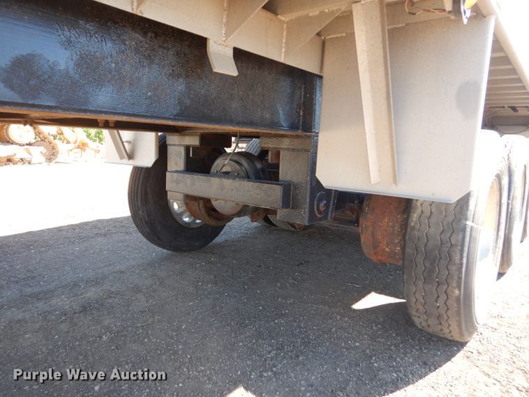 image for item FK9420 2002 Hillcrest Homes end dump trailer