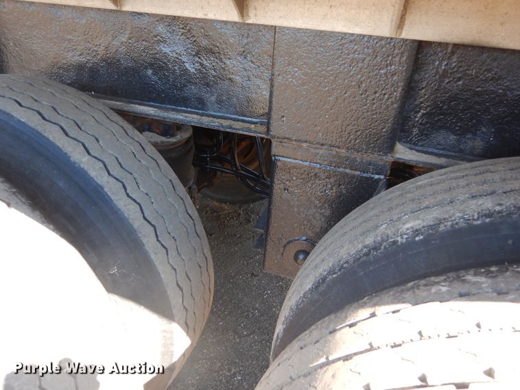 image for item FK9420 2002 Hillcrest Homes end dump trailer