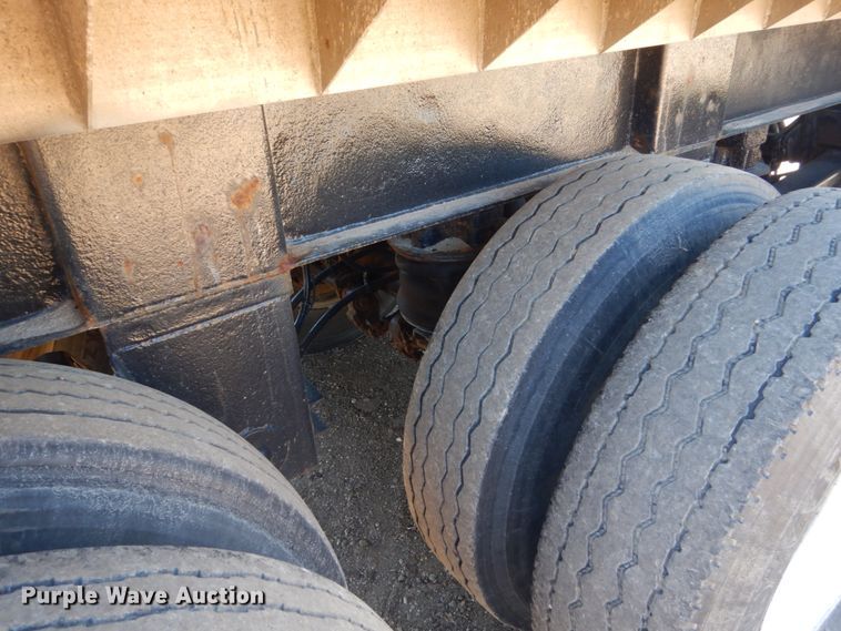 image for item FK9420 2002 Hillcrest Homes end dump trailer