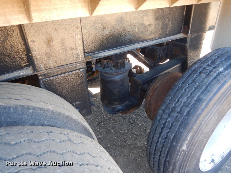 image for item FK9420 2002 Hillcrest Homes end dump trailer