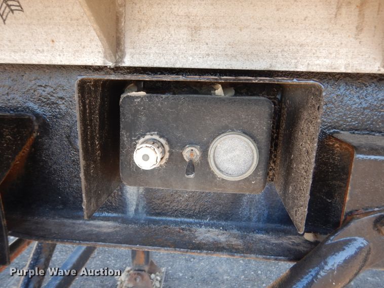 image for item FK9420 2002 Hillcrest Homes end dump trailer