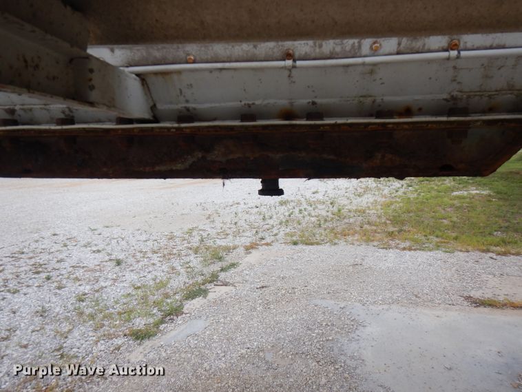 image for item FN9302 1987 Bar-Bel Fab Co. tank trailer