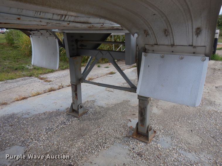 image for item FN9302 1987 Bar-Bel Fab Co. tank trailer