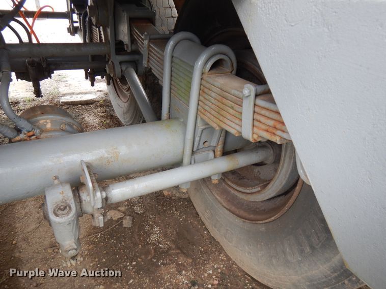 image for item FN9302 1987 Bar-Bel Fab Co. tank trailer