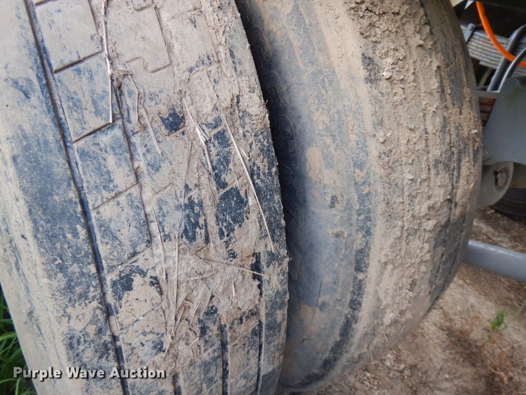 image for item FN9302 1987 Bar-Bel Fab Co. tank trailer