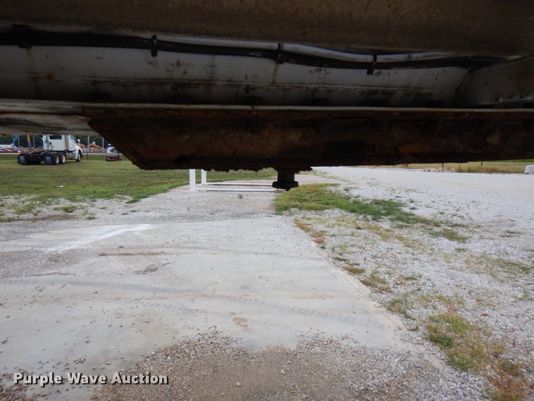 image for item FN9302 1987 Bar-Bel Fab Co. tank trailer