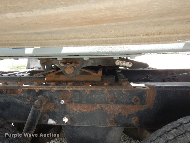 image for item FN9304 1984 Fruehauf pneumatic dry bulk trailer