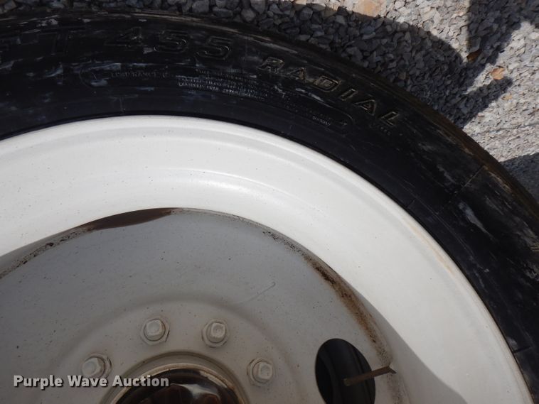 image for item FN9304 1984 Fruehauf pneumatic dry bulk trailer