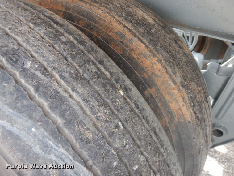 image for item FN9304 1984 Fruehauf pneumatic dry bulk trailer